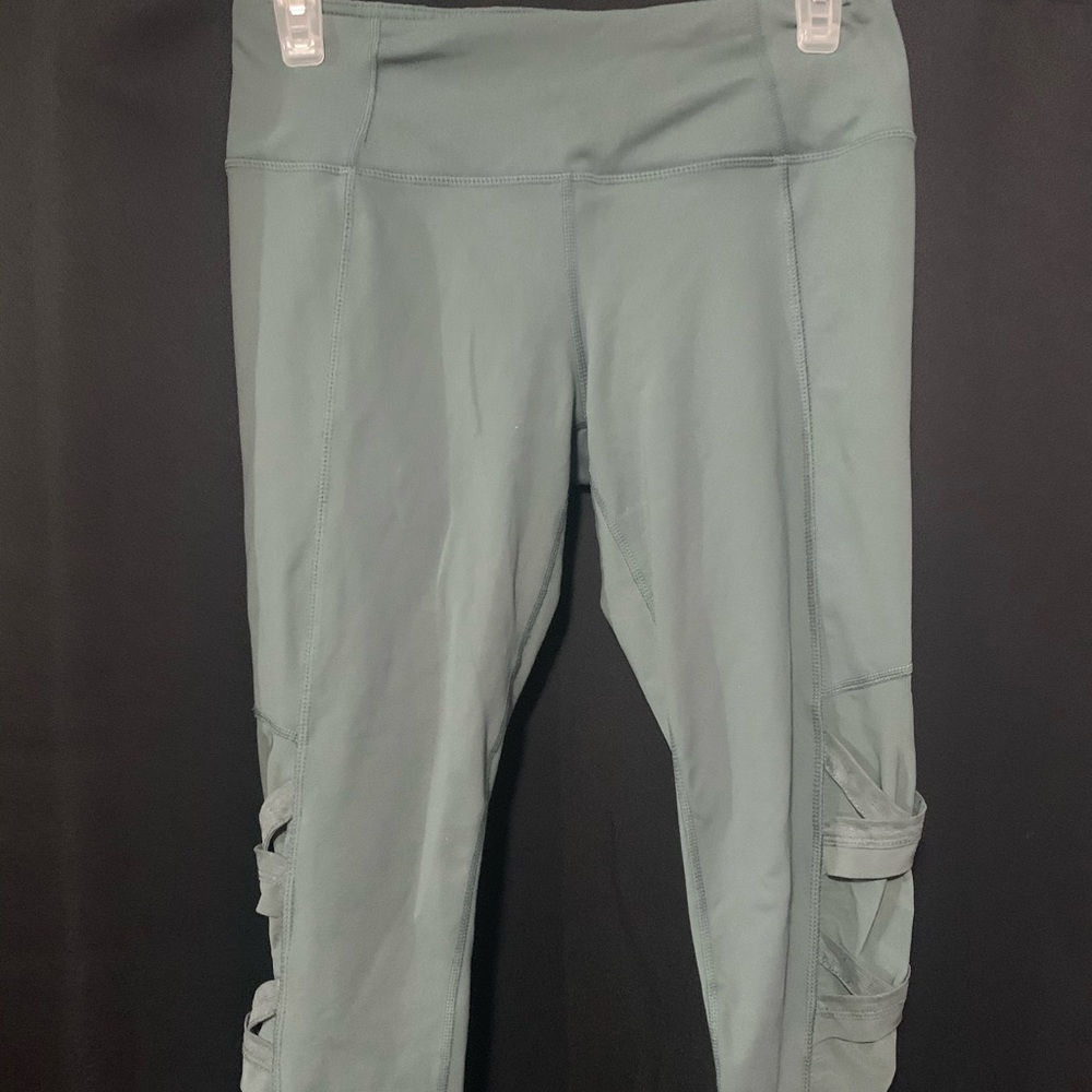 Light green leggings